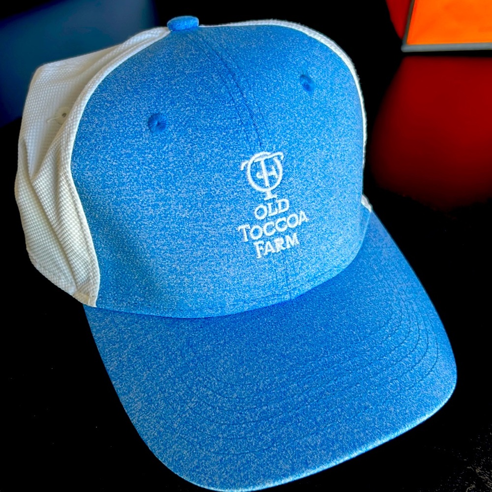 Caps